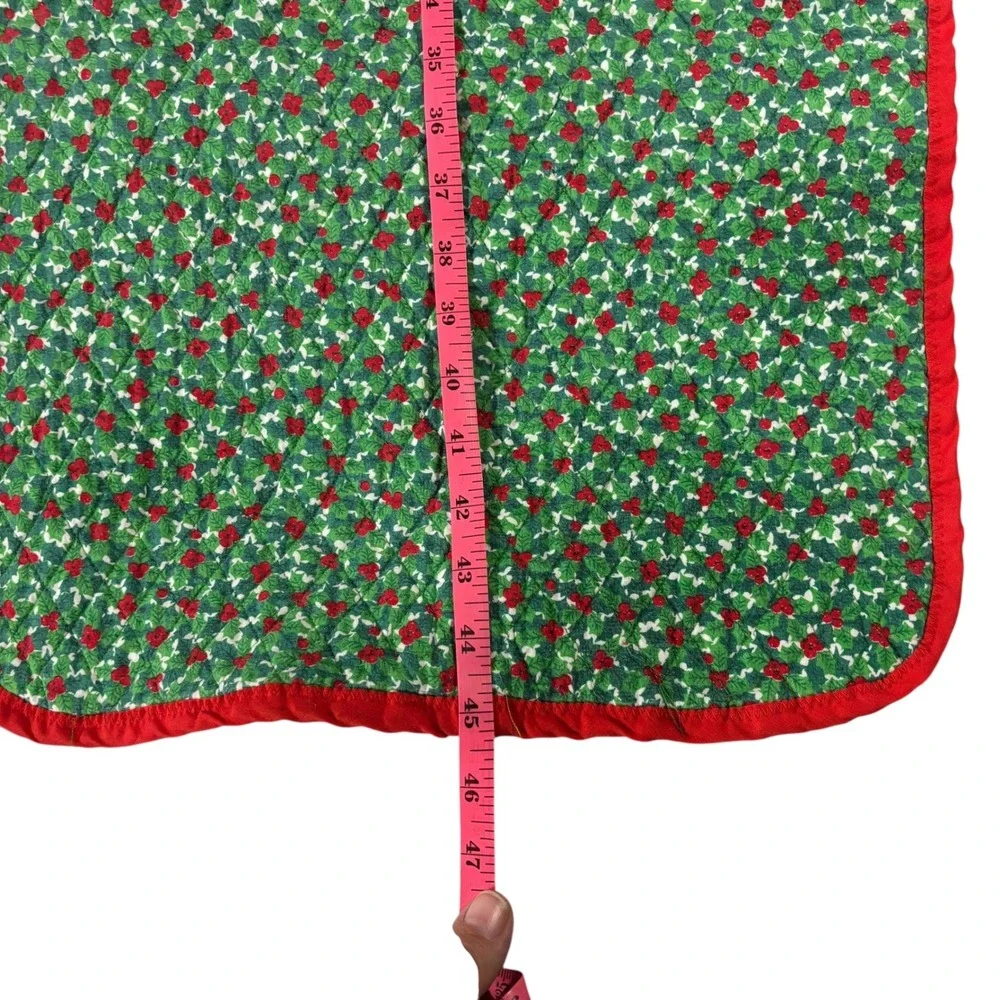 Vintage Christmas Holly‎ Table Runner and Placemat Set Quilted Holiday Décor